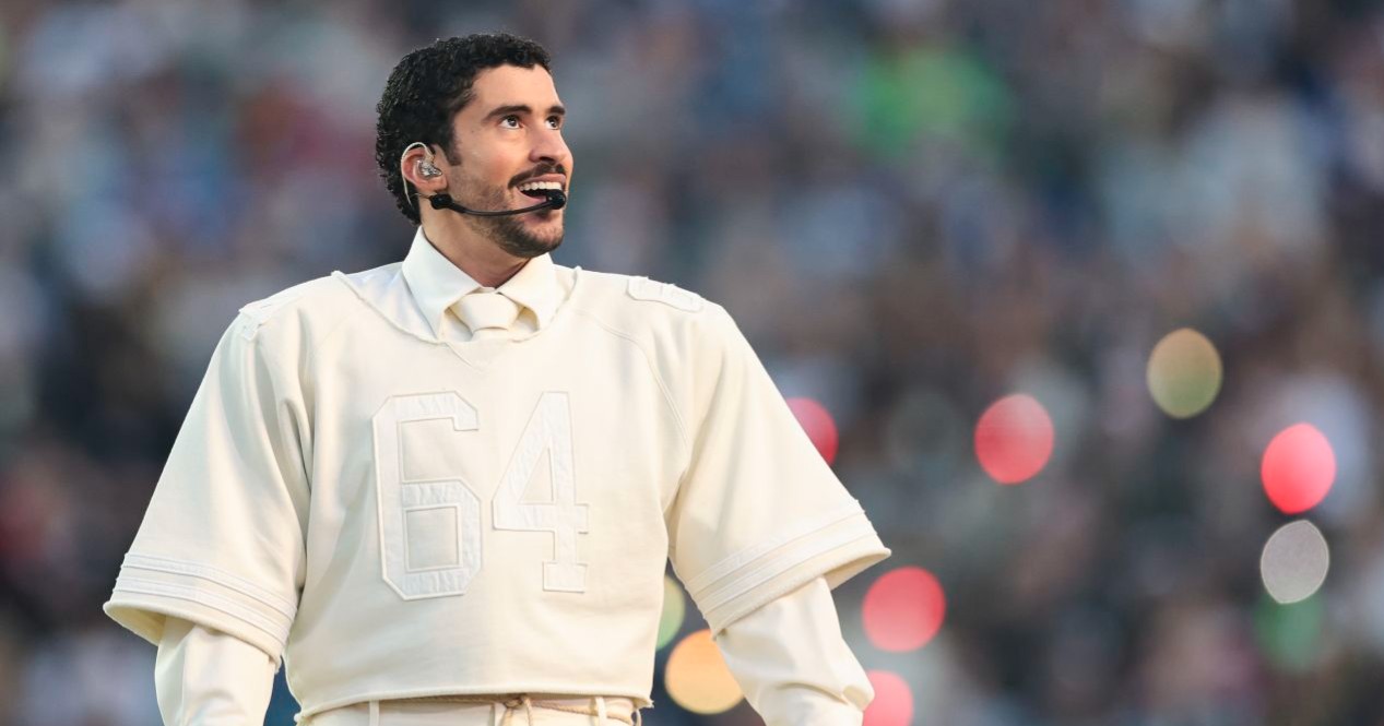 Bad Bunny celebra la cultura latina y hace historia en el Super Bowl LX ¡Aquí los detalles!