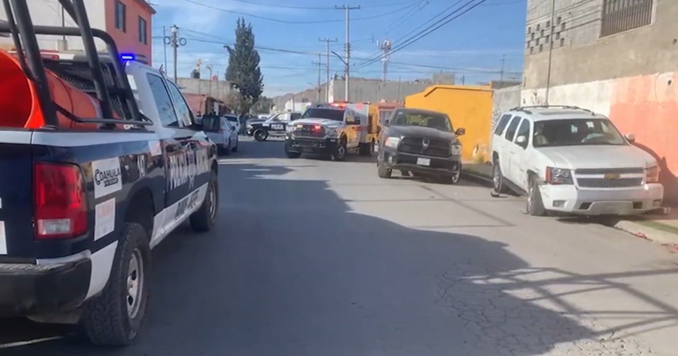 Conductor ebrio provoca choque múltiple y fuga de gas en Ramos Arizpe