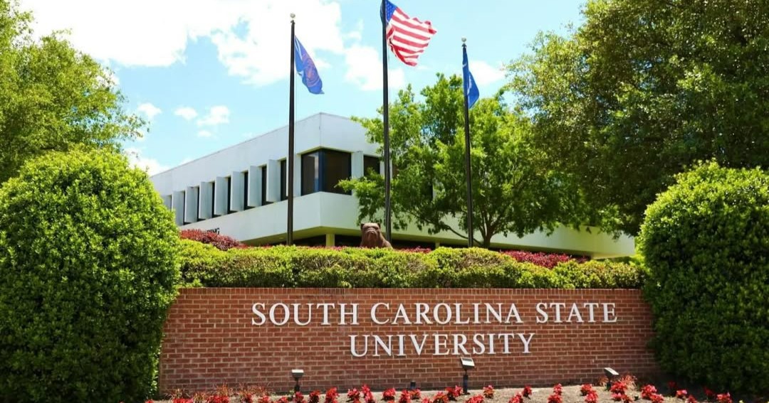 Tiroteo en universidad de Carolina del Sur deja dos muertos y un herido