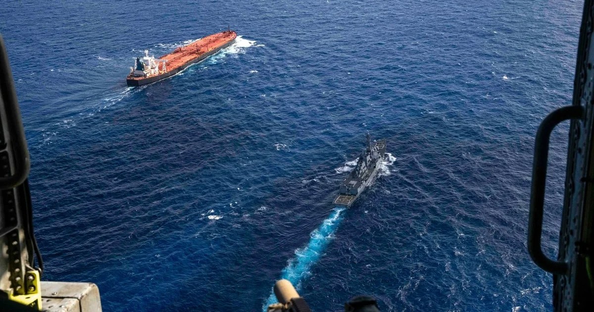 Departamento de Guerra anuncia ataque contra buque ilegal en el mar Caribe