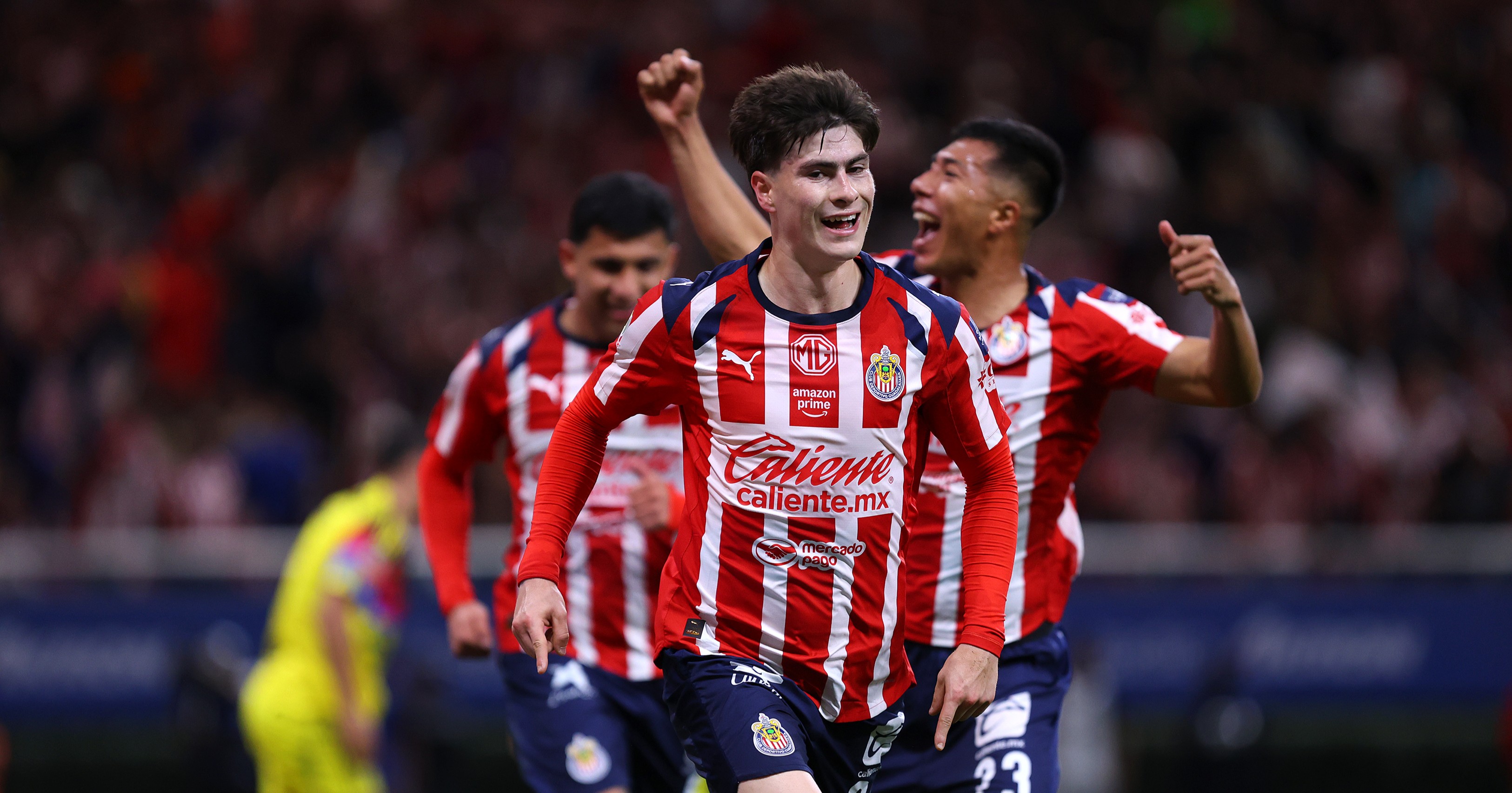  ¡Invictos!; Chivas vence 1-0 al América en el Clásico Nacional y queda en la cima 