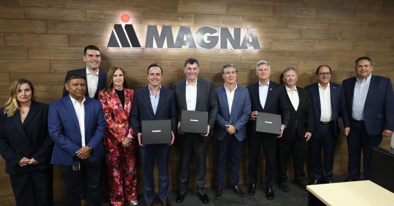 Manolo fortalece lazos con el embajador y el ministro de comercio de Canadá