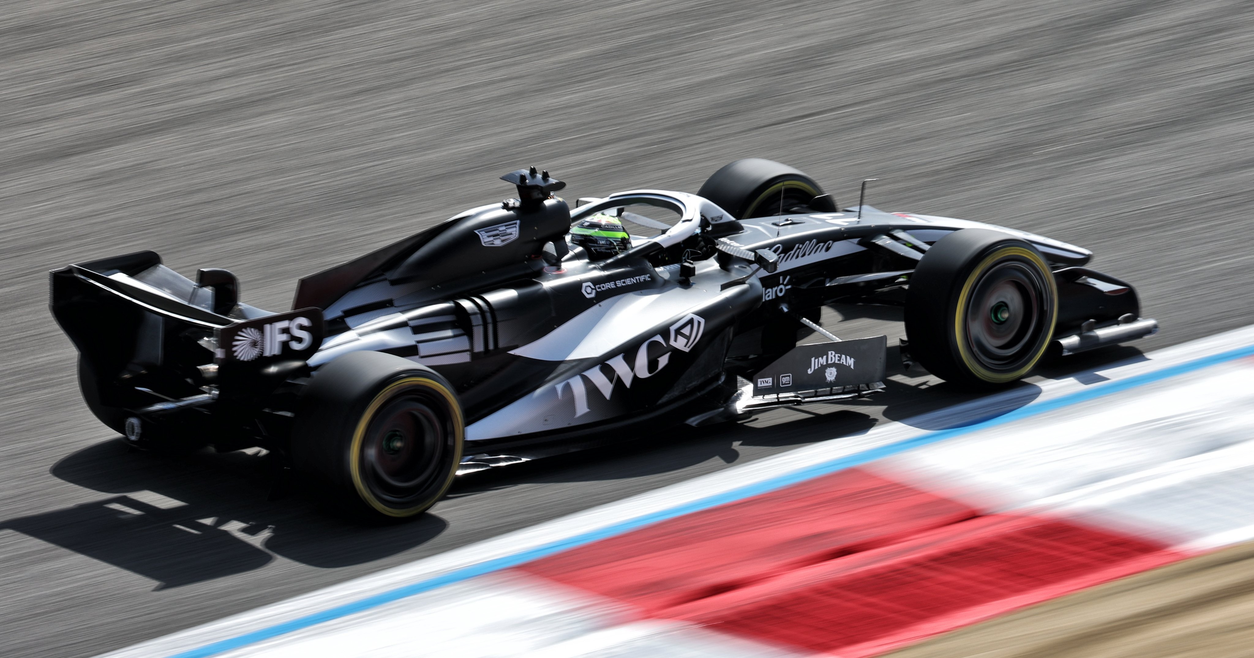 ¡Rumbo a Australia!; ‘Checo’ Pérez inicia las últimas pruebas de pretemporada en la F1