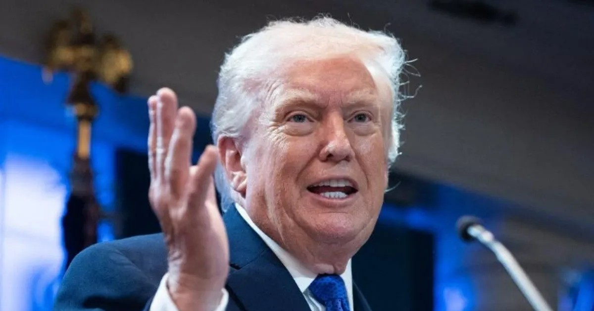 Donald Trump anuncia que aumentará arancel global de un 10% a un 15%