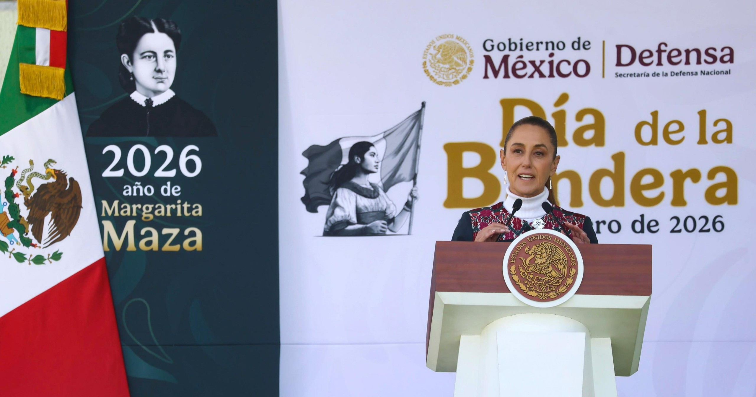 Presidenta Claudia Sheinbaum encabeza la ceremonia del Día de la Bandera