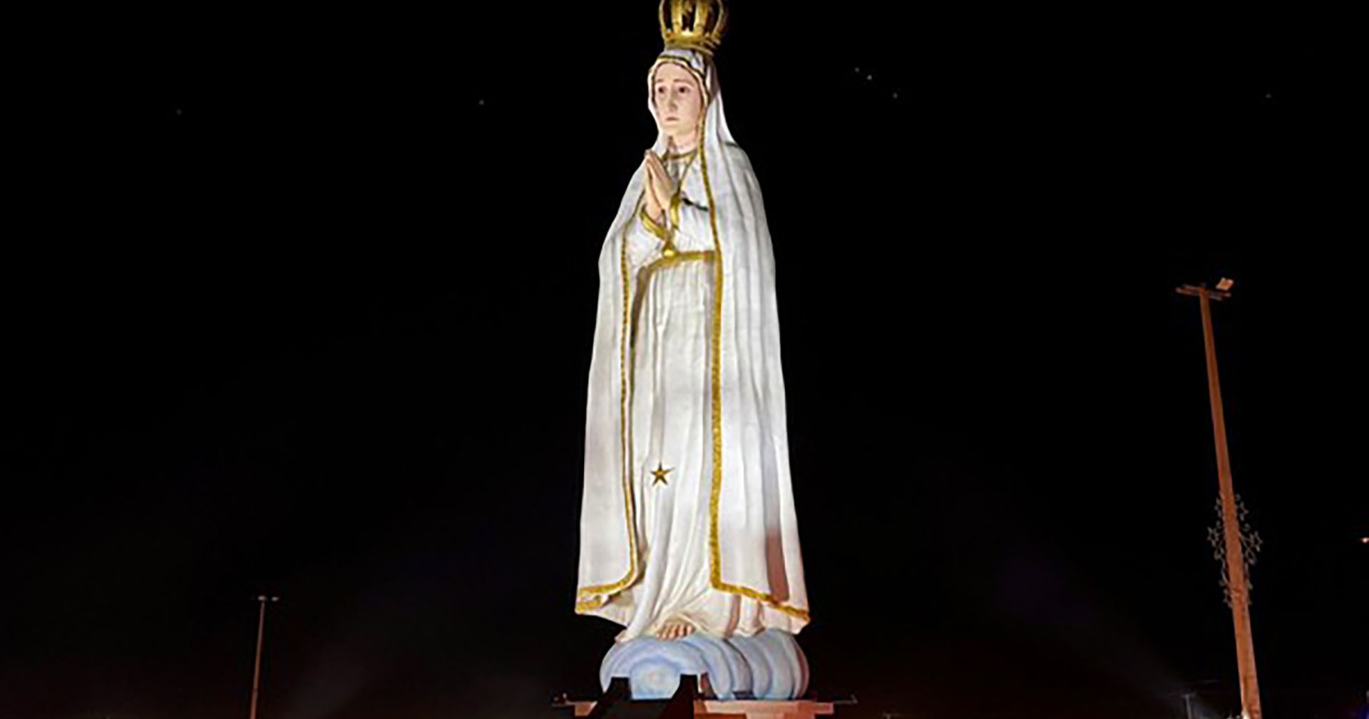 Se incendia estatua de la Virgen de Fátima en Brasil