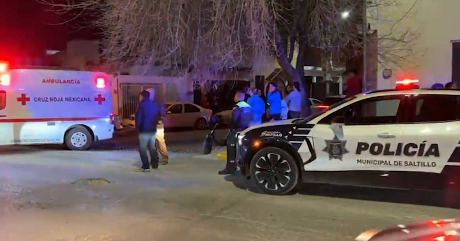 No respeta alto y arrolla a jovencita que se desplazaba en scooter