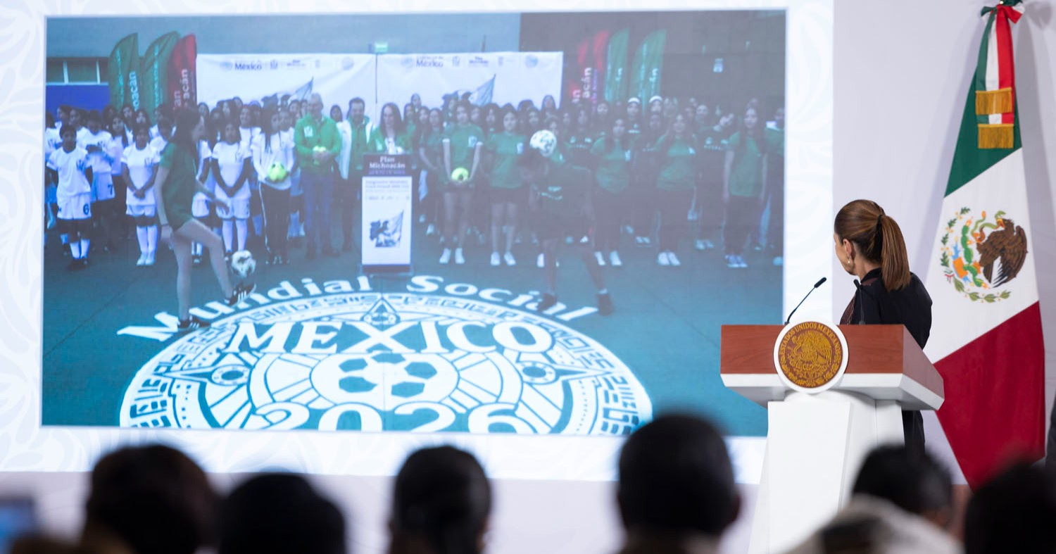 Presidenta Sheinbaum inaugura Mundialito Futsal Femenil del IMSS