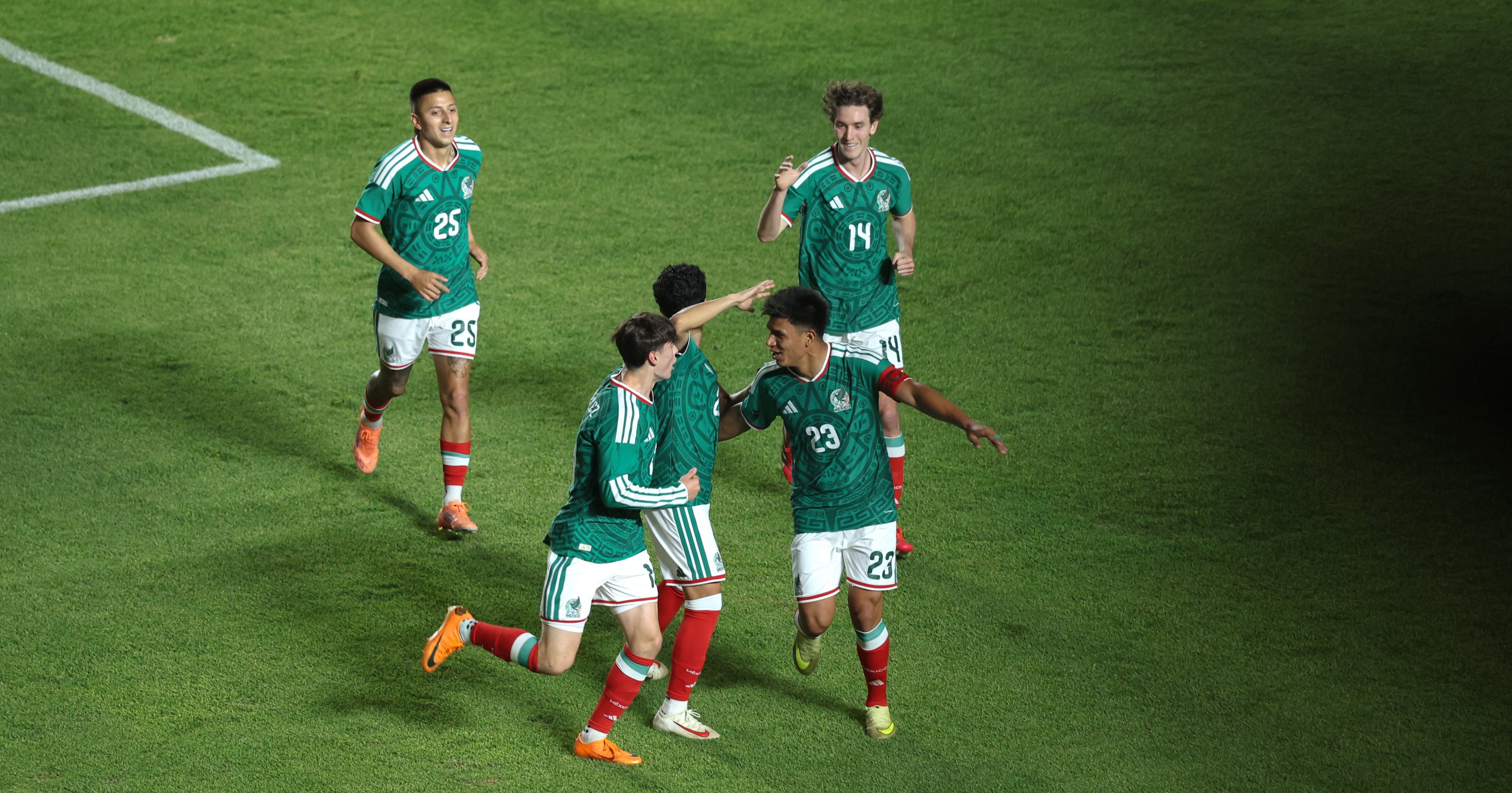 ¡Sin problemas!; México golea por 4-0 a Islandia en partido amistoso