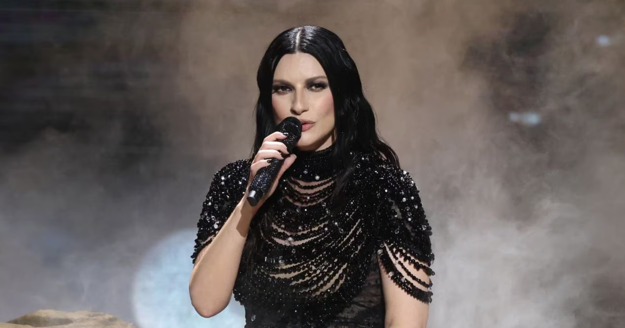 Laura Pausini interpreta 'Heal The World' con mensaje de paz 
