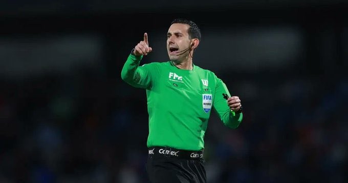 Árbitros mexicanos quedan atrapados en Qatar tras conflicto en la región