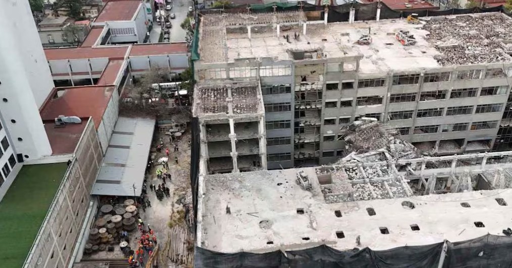 Colapsa edificio en proceso de demolición en la alcaldía Cuauhtémoc