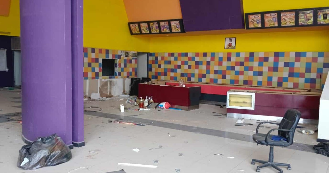 Vandalizan Río Cinemas en Sabinas a cuatro meses de cierre