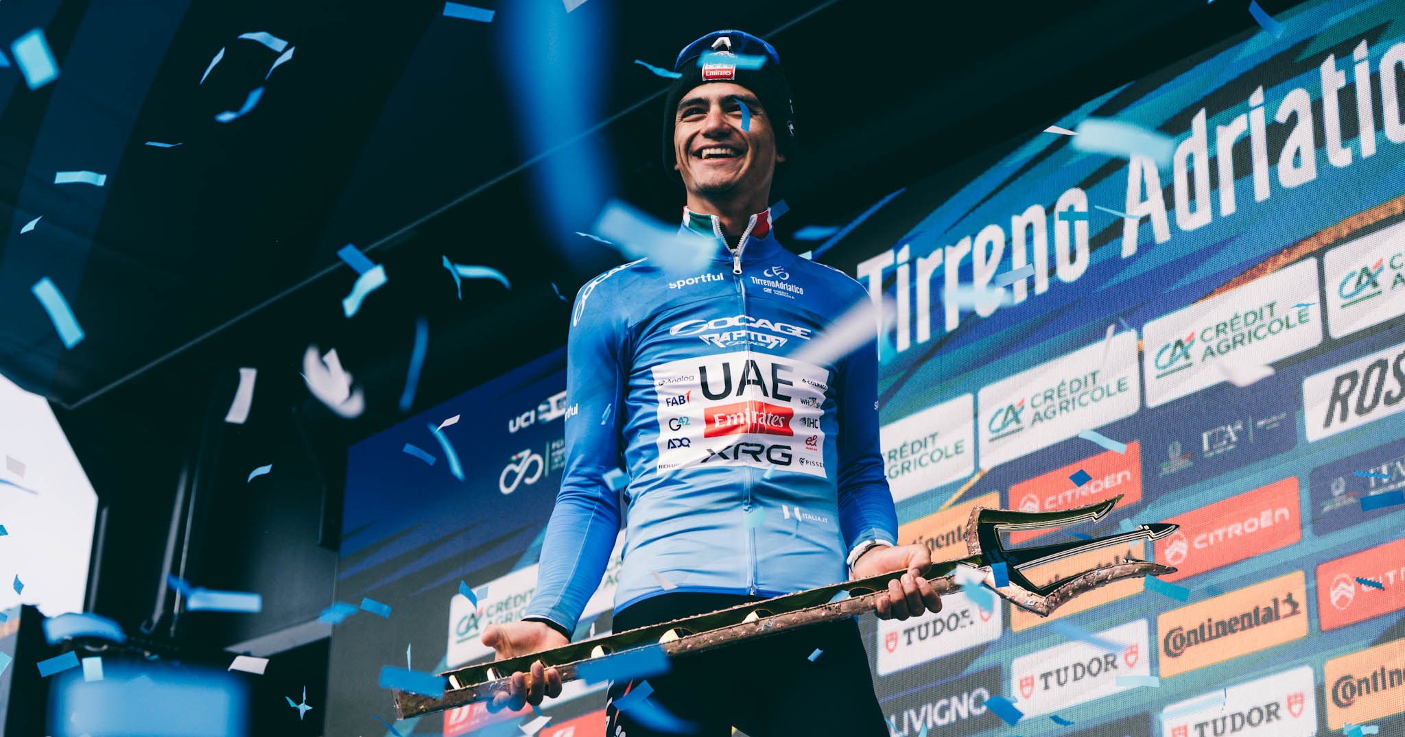 ¡Hace historia!; Isaac Del Toro se corona campeón de Tirreno-Adriático 2026 