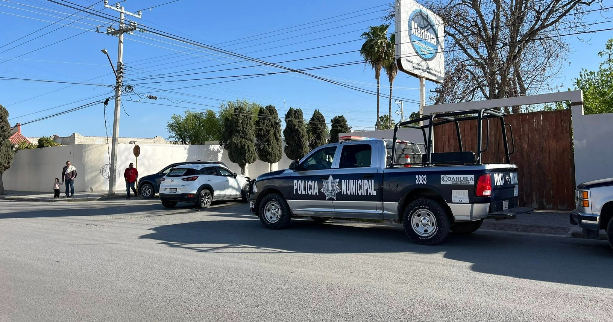Distracción al volante provoca choque en la colonia Reynera de Sabinas 