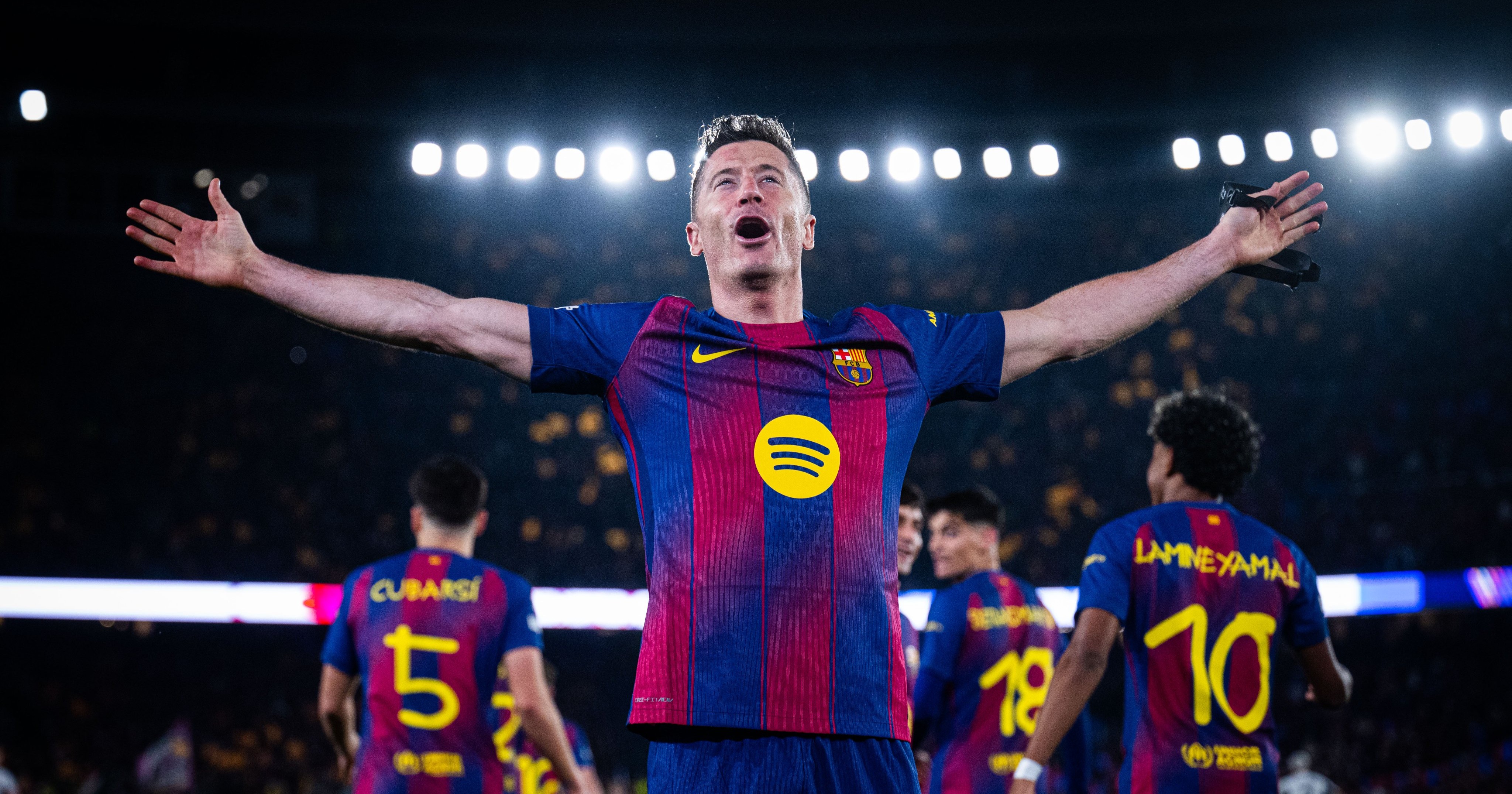 El Barcelona aplasta 7-2 al Newcastle en el Camp Nou y clasifica a Cuartos de Final