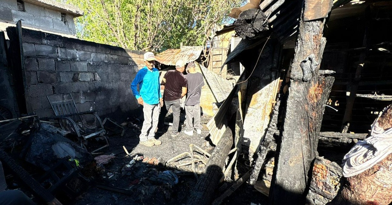 Madre e hija pierden la vida en incendio al interior de su domicilio