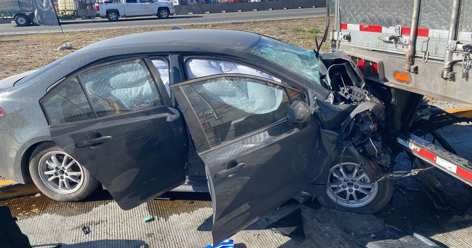 Pierde el control y provoca accidente en la autopista Saltillo - Monterrey