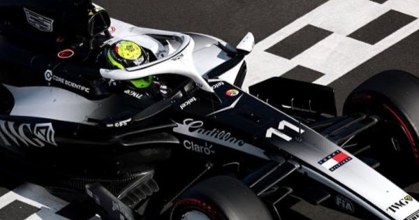 'Checo' Pérez y Cadillac inician actividad en el GP de Japón 2026 