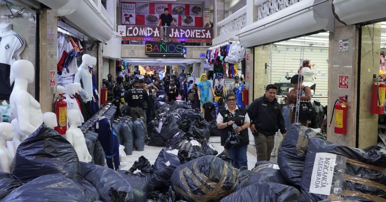 Mega decomiso en Tepito: aseguran 25 toneladas de mercancía pirata