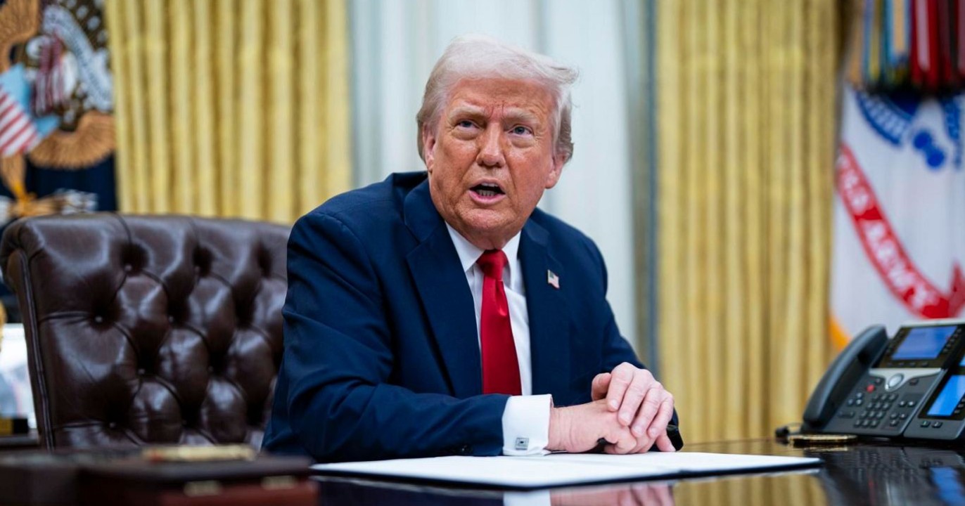 Trump extiende ultimátum a Irán y amenaza con ataque si no reabre el estrecho de Ormuz