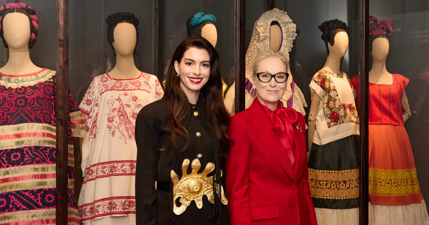 Meryl Streep y Anne Hathaway desatan euforia en CdMX con visita por 'El Diablo Viste a la Moda 2'