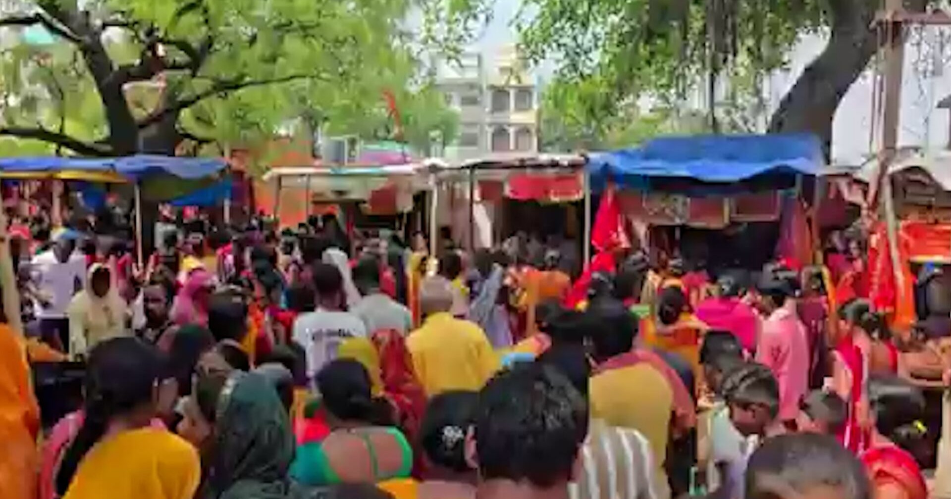 Estampida durante celebración en la India deja 8 personas muertas y varias más heridas