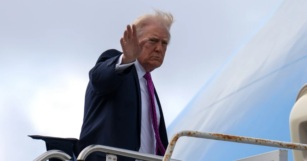 Florida cambiará el nombre del aeropuerto de Palm Beach por el de Donald Trump