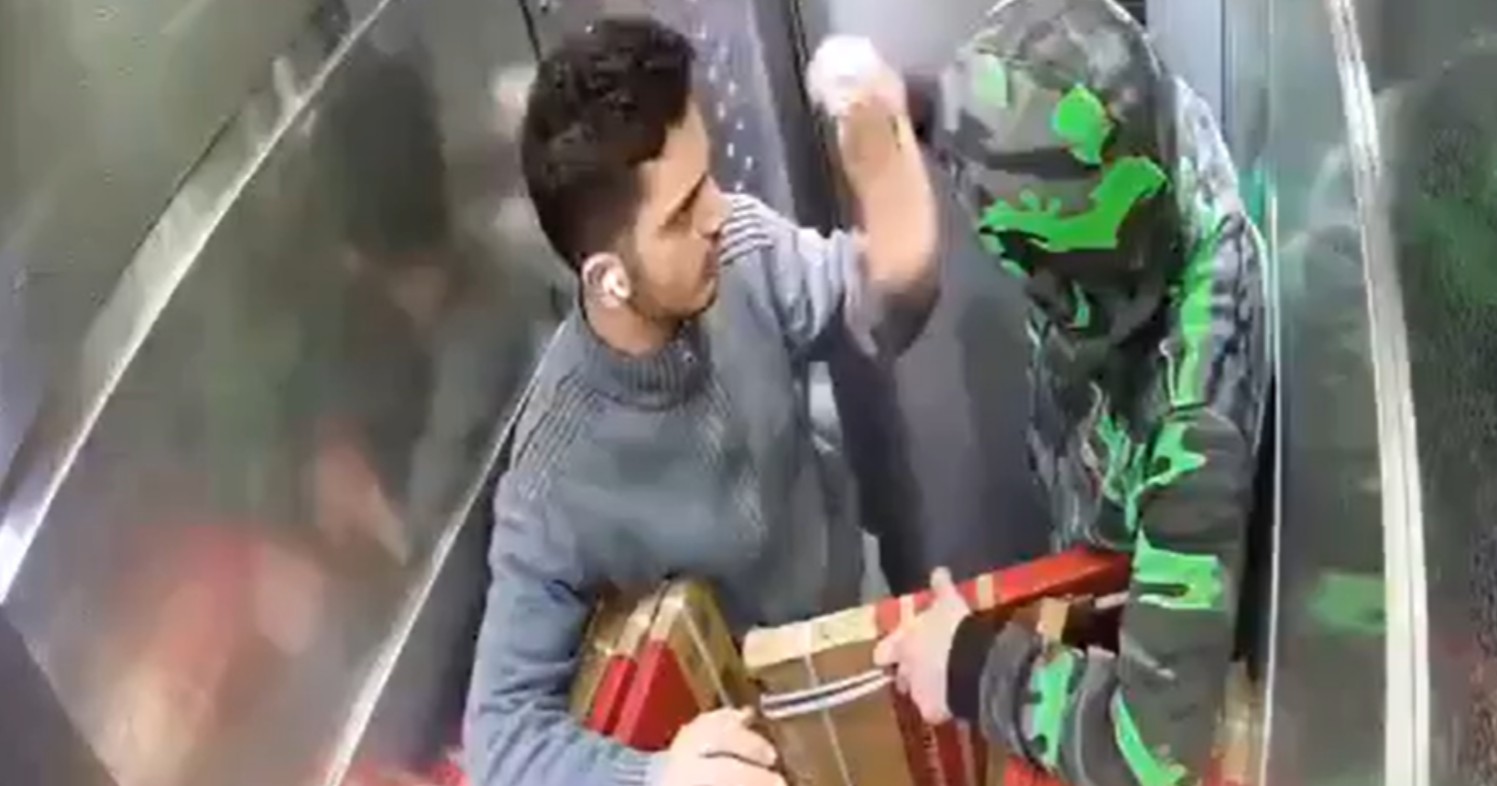 Jóvenes salen con vida tras desplome de ascensor en Beirut