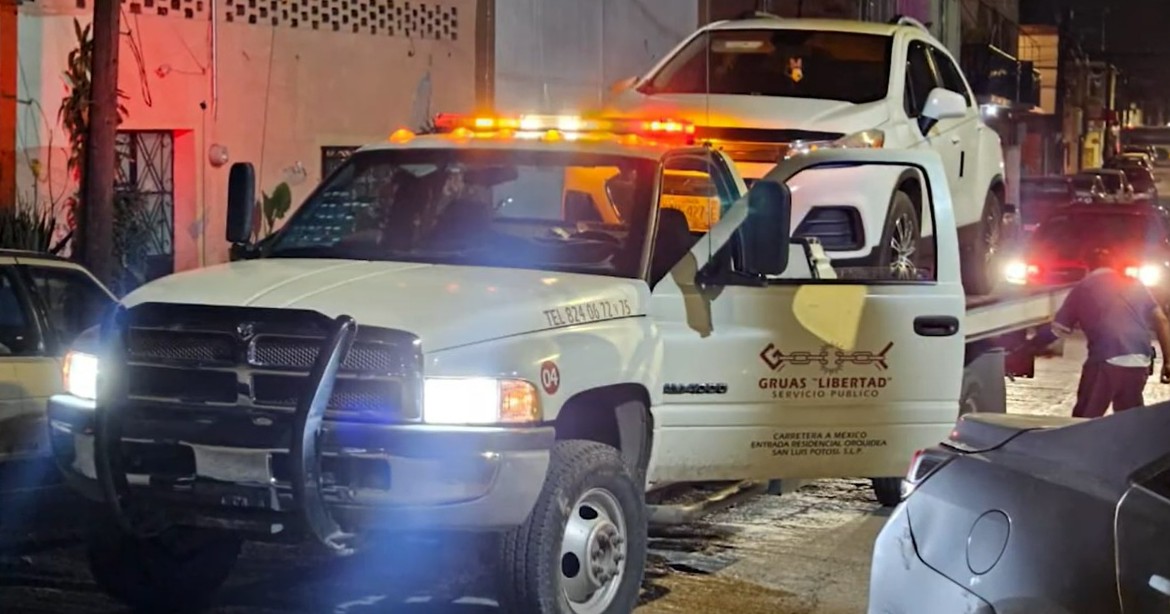 Localizan en San Luis Potosí camioneta robada en Saltillo