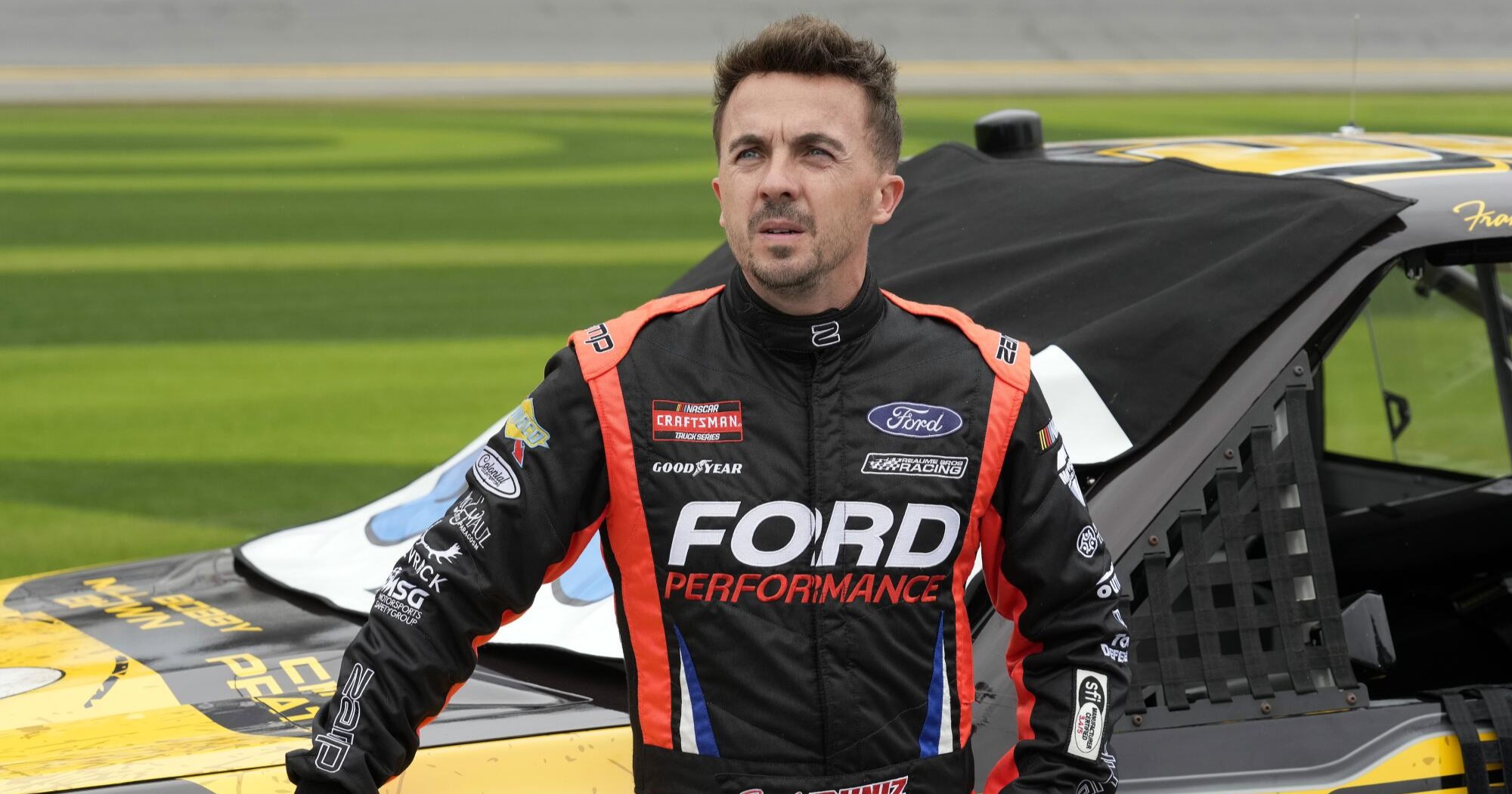 ¡Tras regreso de 'Malcolm el de en medio'! Frankie Muniz busca sumarse a serie sobre NASCAR