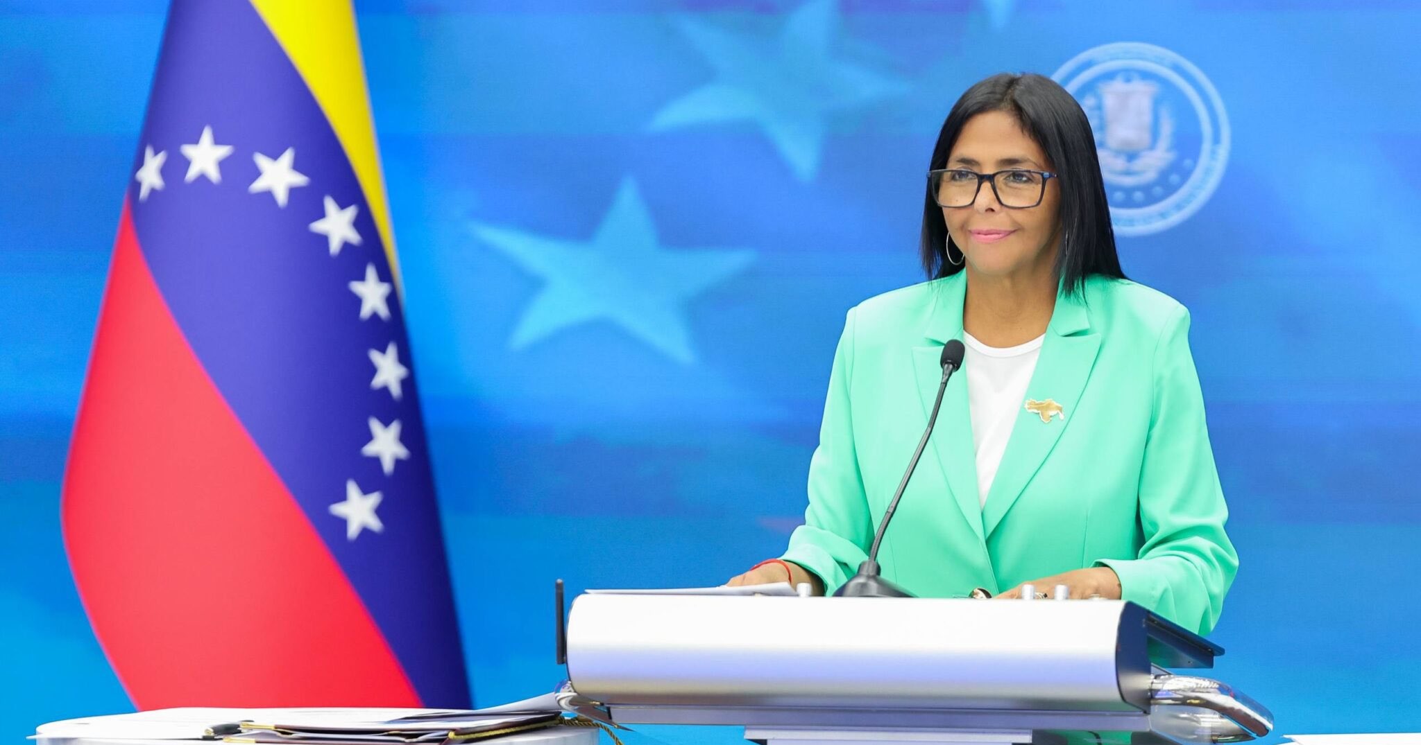 Delcy Rodríguez anuncia aumento salarial en Venezuela