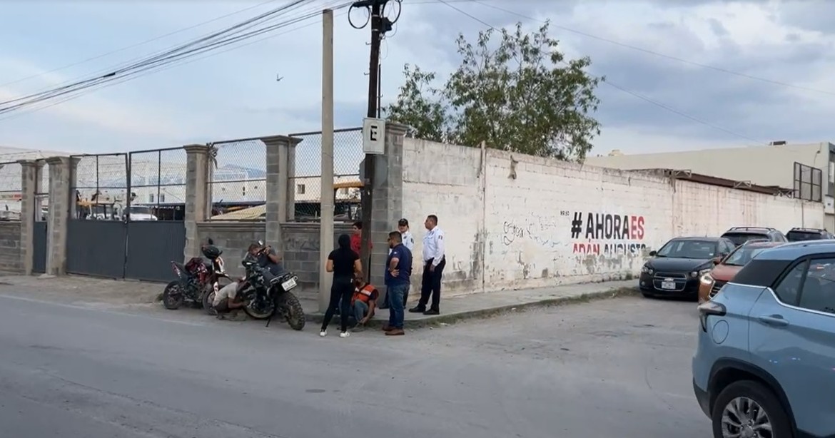Imprudencia al volante termina con motociclista sobre la carpeta asfáltica