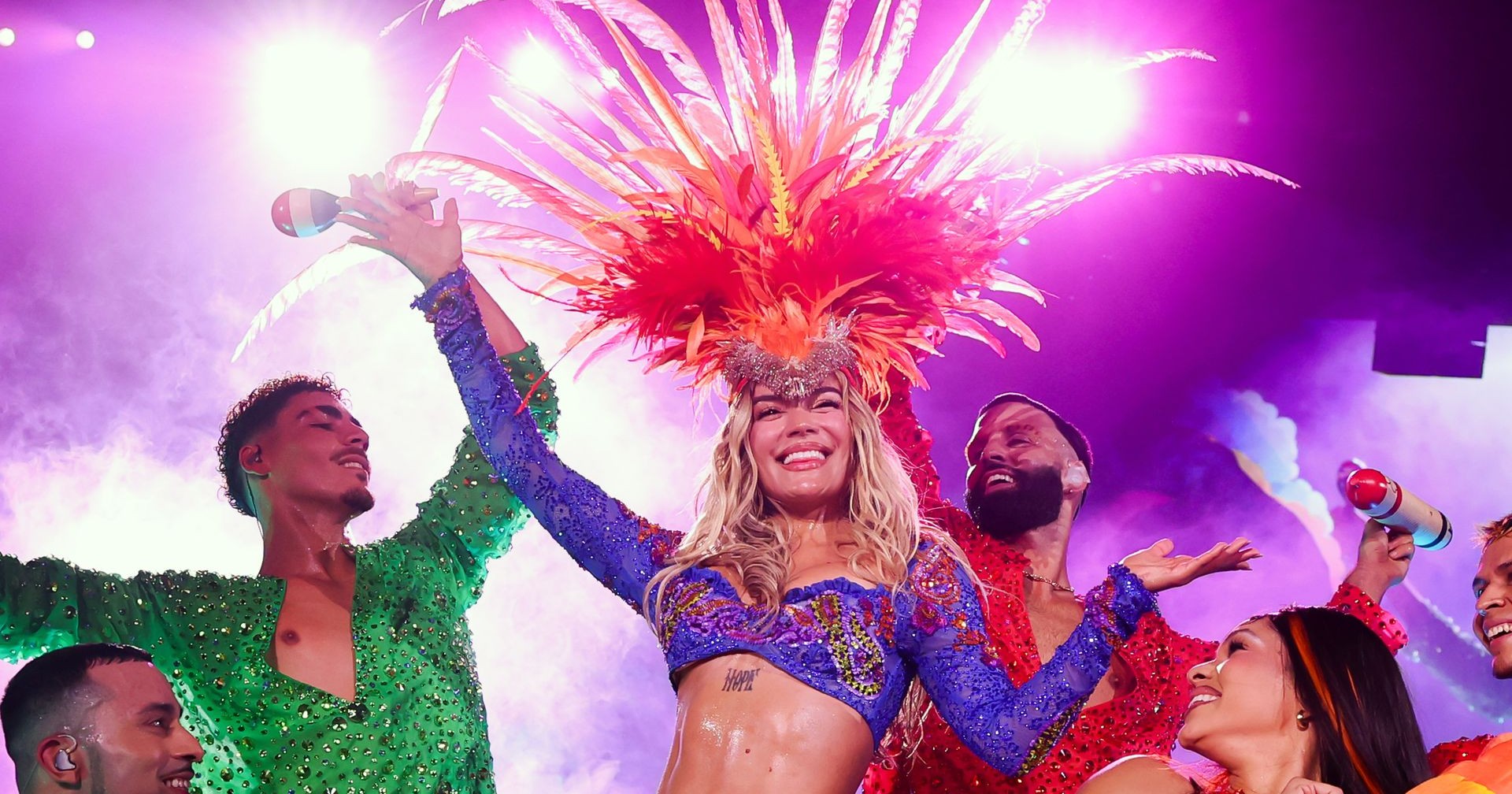 Karol G conquista Coachella con show 'Tropicoqueto' y lleno de sorpresas