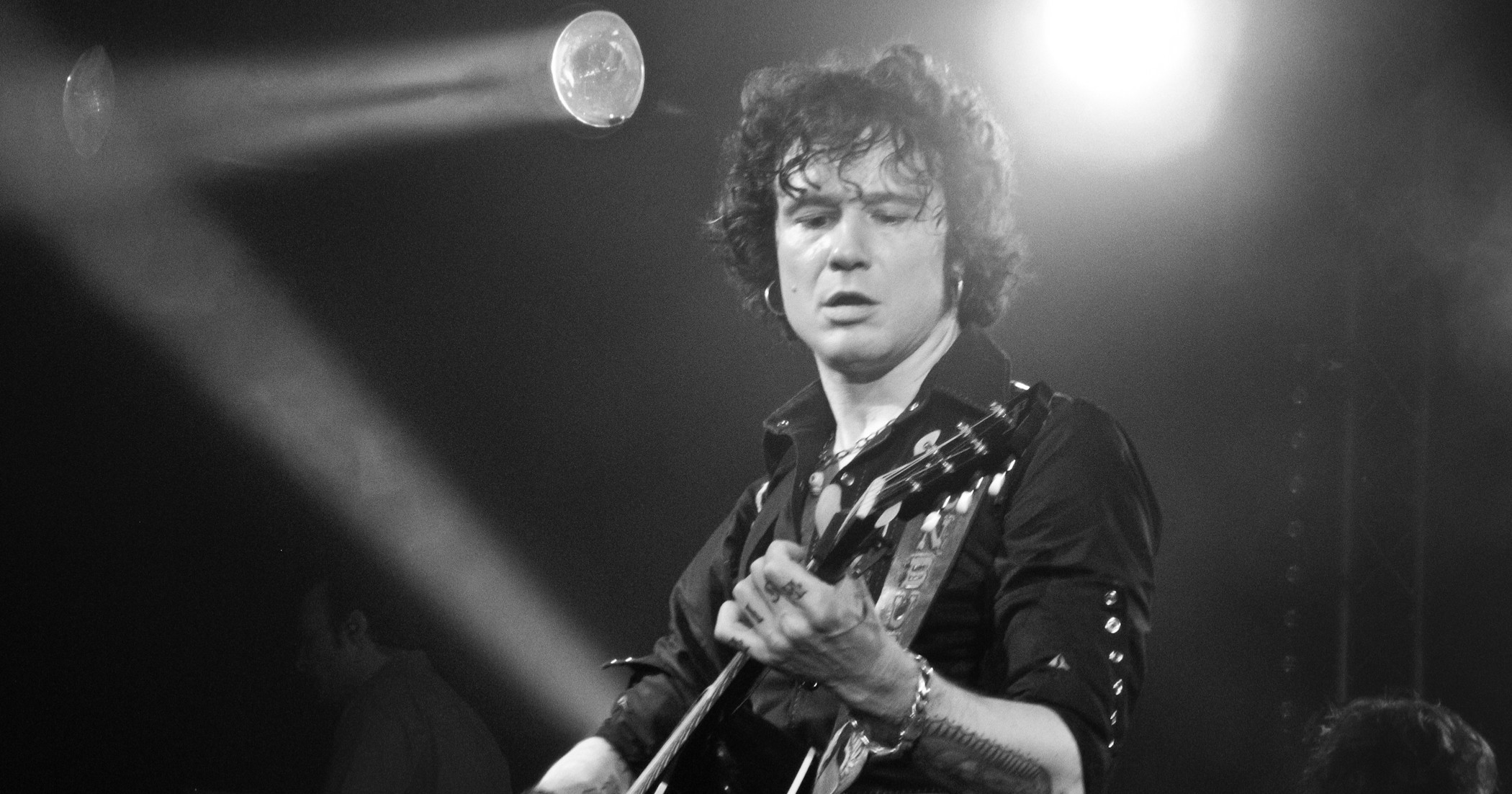 Enrique Bunbury regresa a México con gira sold out y nueva propuesta musical 
