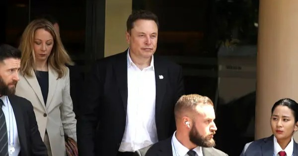 Elon Musk demanda a OpenAI y acusa desvío hacia fines de lucro