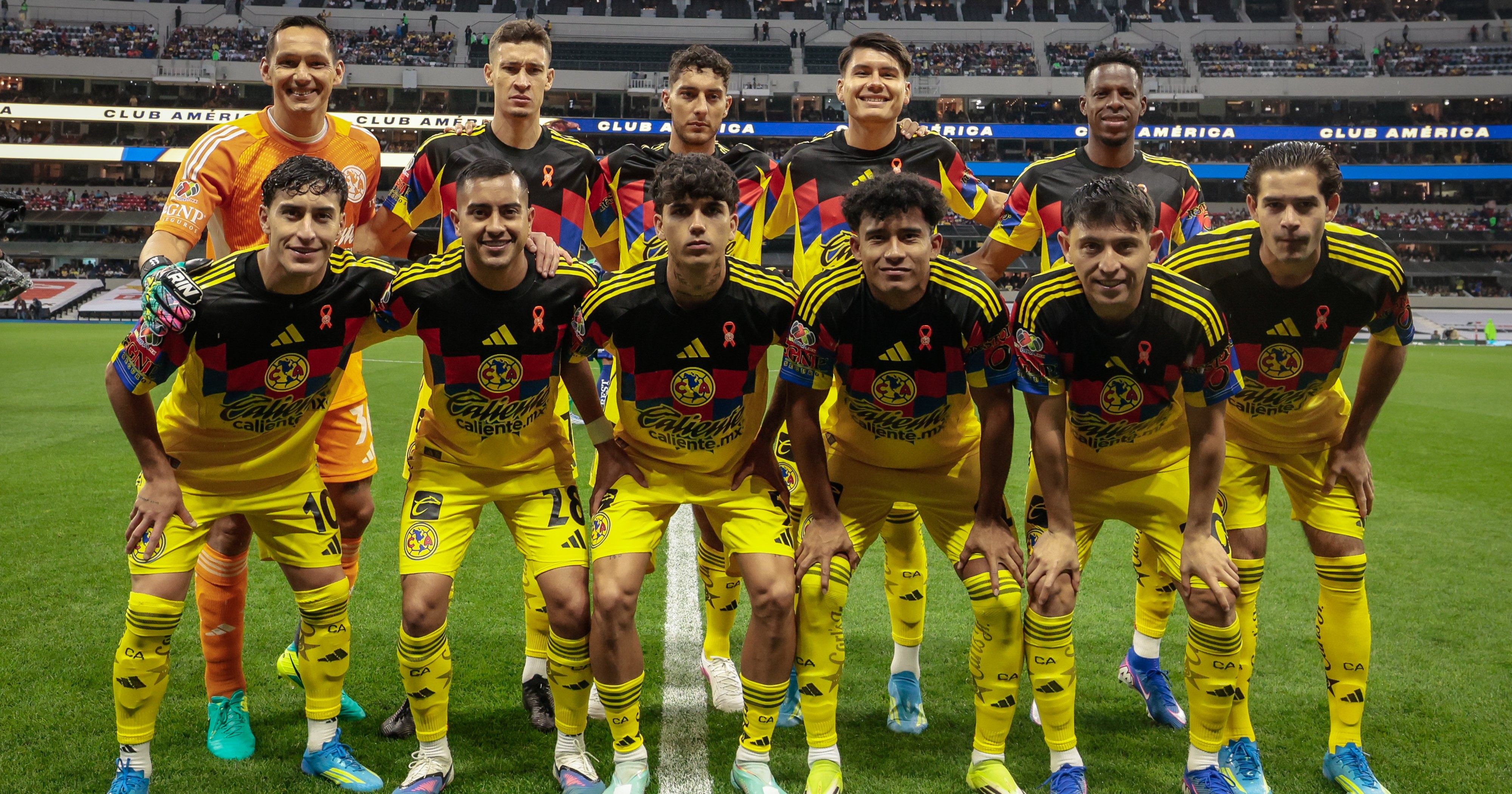 América y Pumas empatan 3-3 en el Estadio Azteca y dejan todo para la vuelta