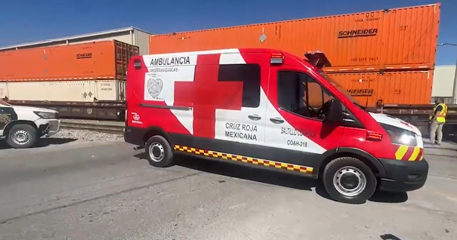 Hondureño resbala de “La Bestia” y sobrevive