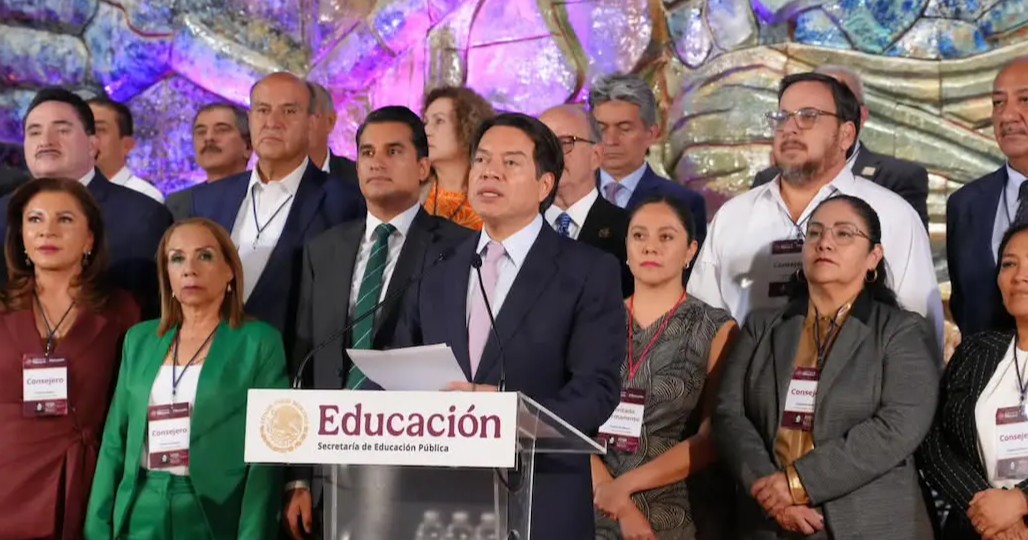 SEP da marcha atrás: ciclo escolar terminará el 15 de julio