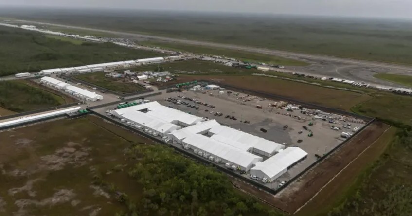 Anuncian cierre de “Alligator Alcatraz”, la prisión para migrantes en Florida