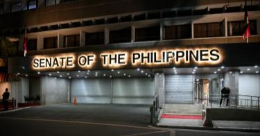 Reportan detonaciones en Senado de Filipinas durante intento de arresto
