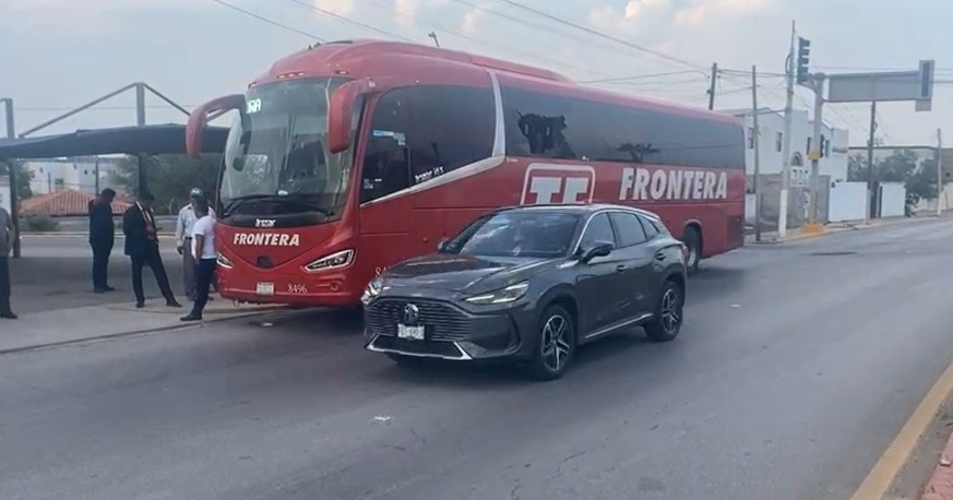Choque entre autobuses moviliza a autoridades en Piedras Negras