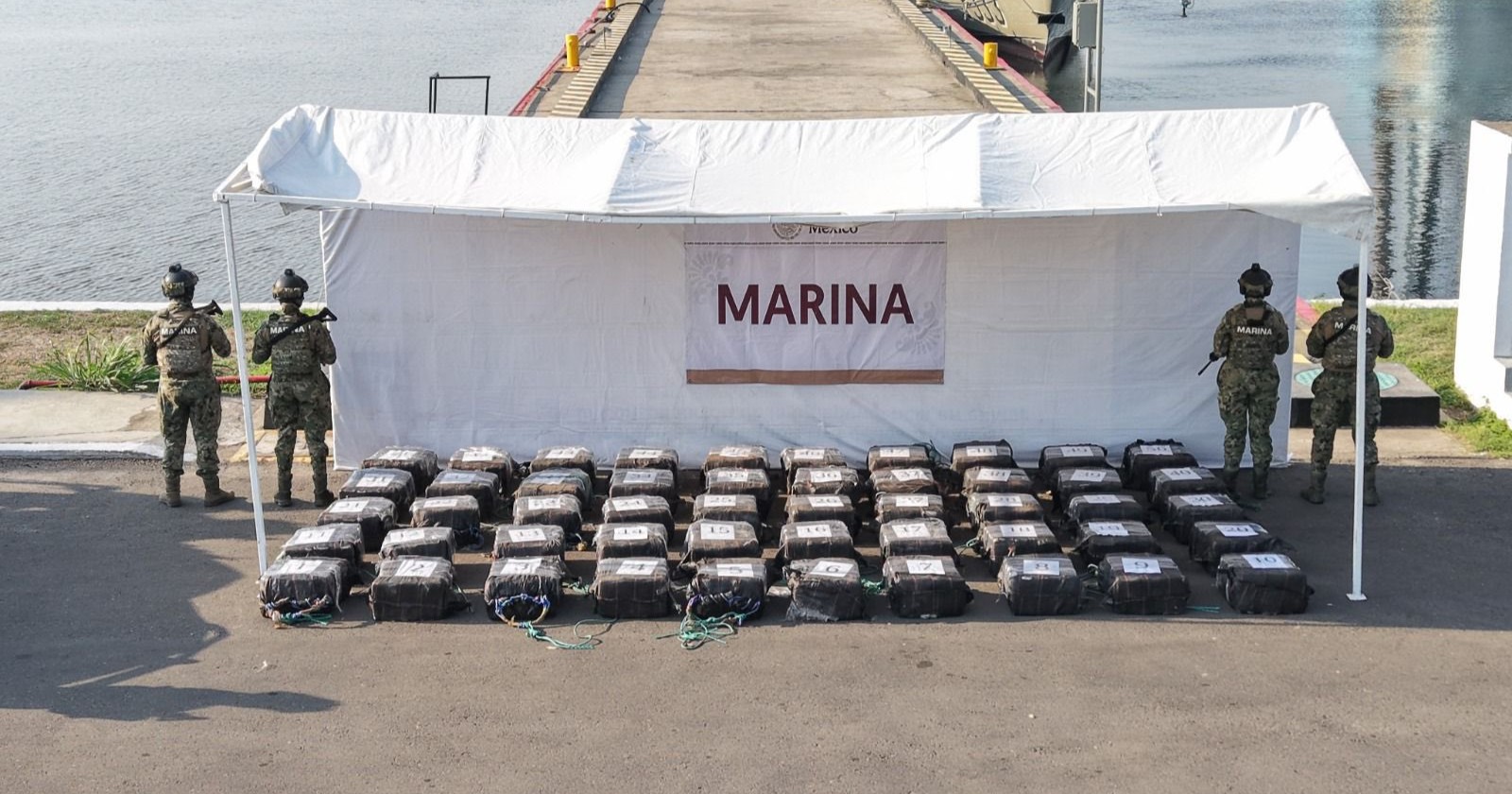 Marina asegura 1.5 toneladas de cocaína y detiene a cinco en Chiapas