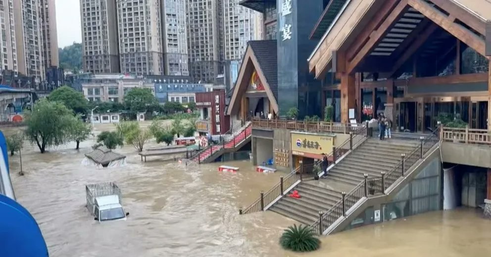 Lluvias torrenciales dejan al menos 12 muertos en China
