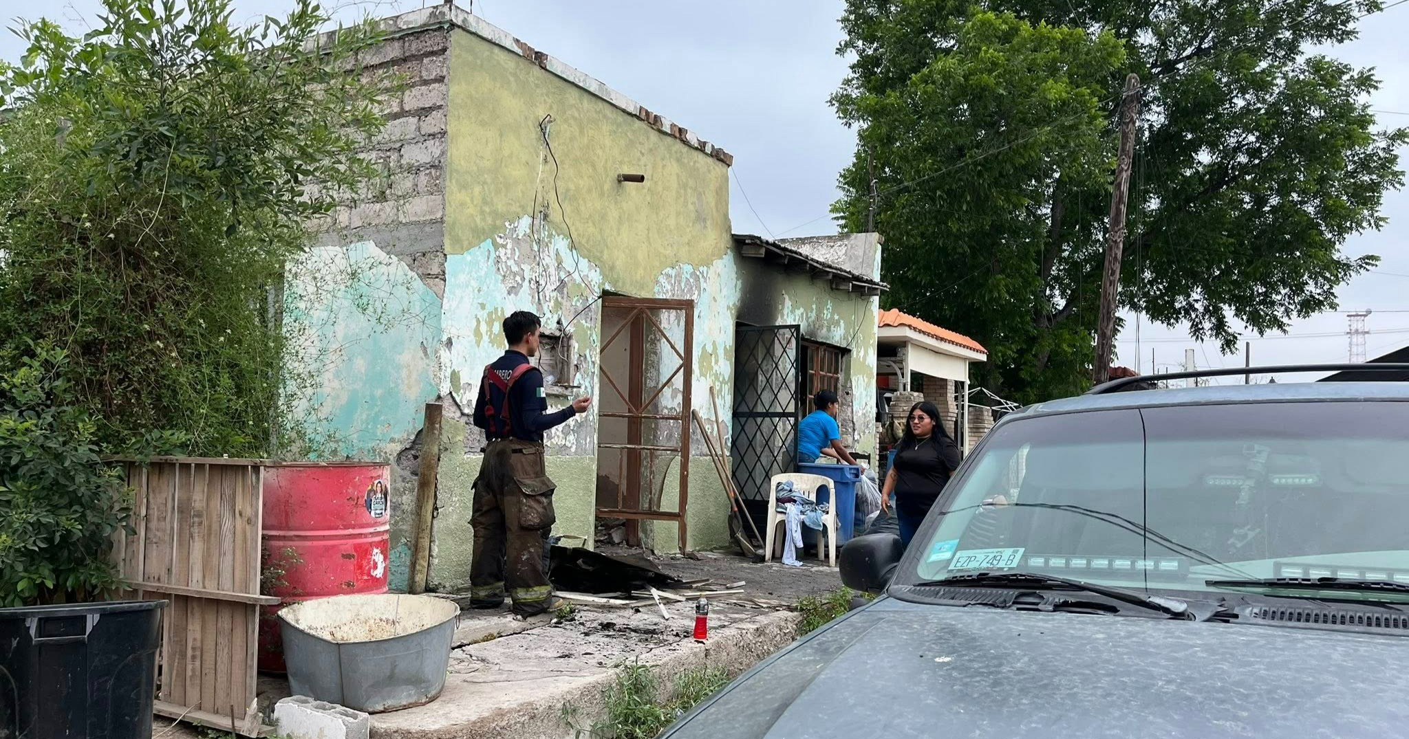 Bomberos controlan incendio en vivienda de la colonia Centenario de Sabinas 