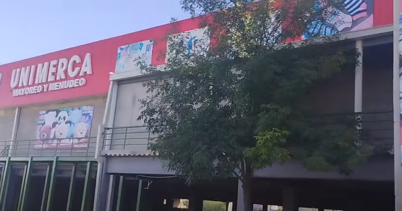 Se incendia bodega de comercio chino en Torreón