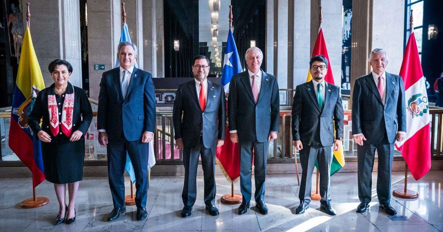 Chile, Argentina, Perú, Ecuador y Bolivia firman Compromiso de Santiago, acuerdo contra el crimen organizado
