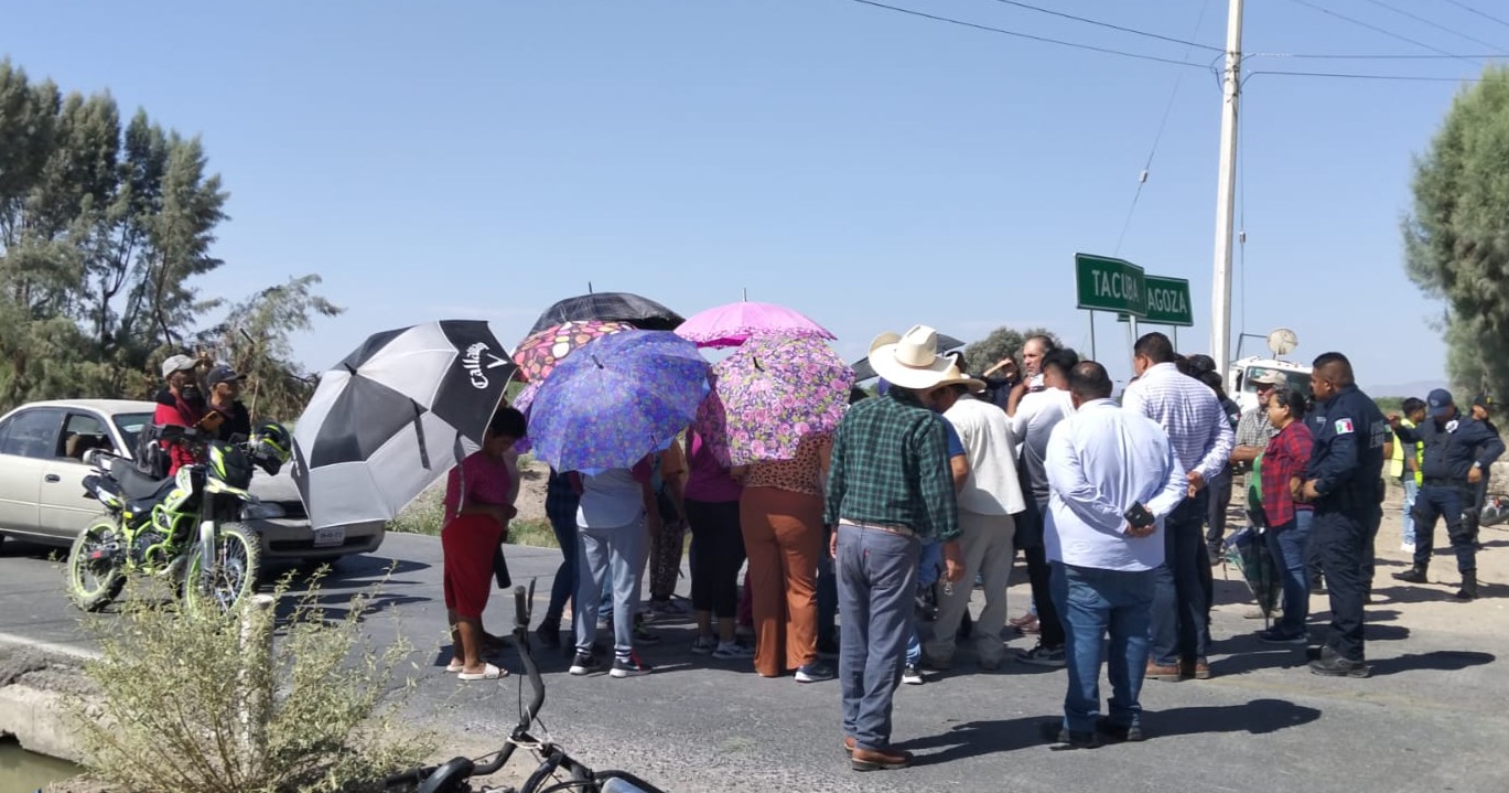 Bloquean la carretera San Pedro - La Cuchilla por falta de agua
