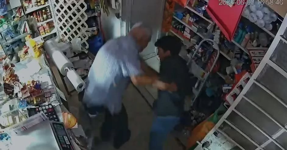 Jóvenes asaltan a adulto mayor en su negocio de Guadalajara