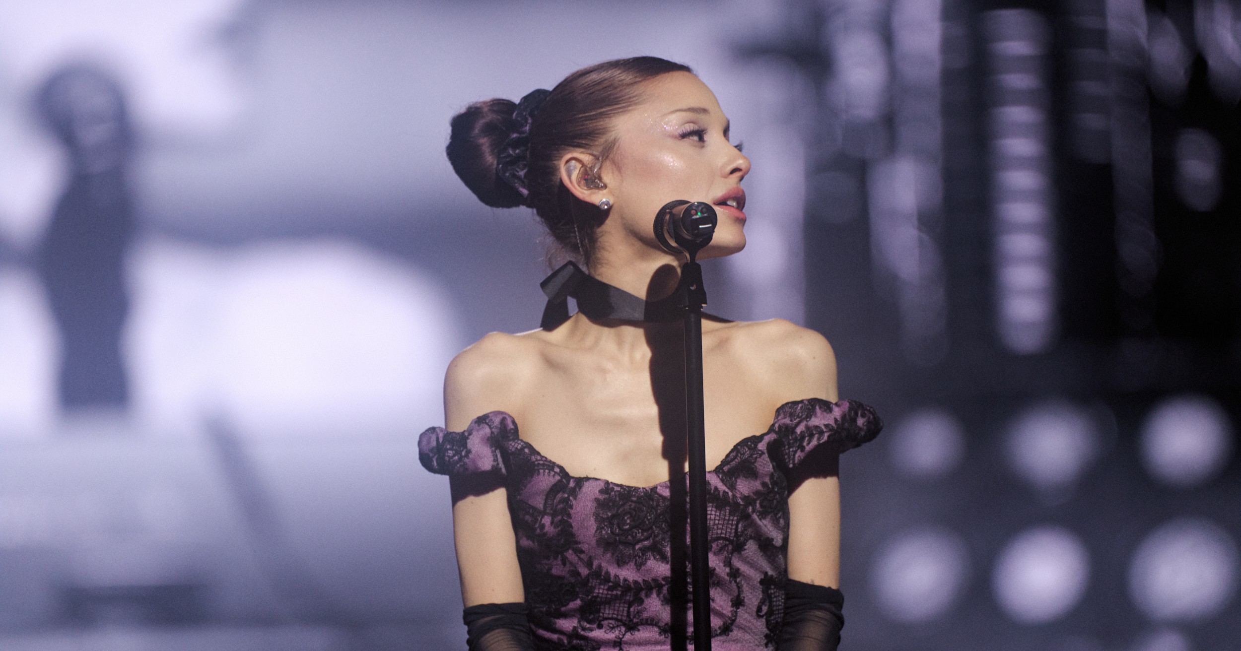 Ariana Grande arranca su 'Eternal Sunshine Tour' con show en Oakland